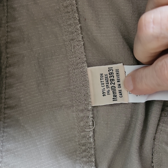 L.L.Bean Petite Sz 12 Tan Short Skirt, Zipper and 2 Snap Closure w 6 Pockets - Picture 11 of 12